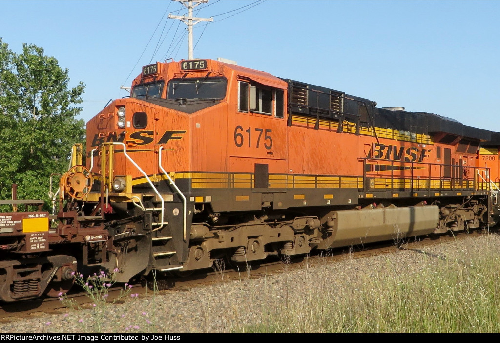 BNSF 6175